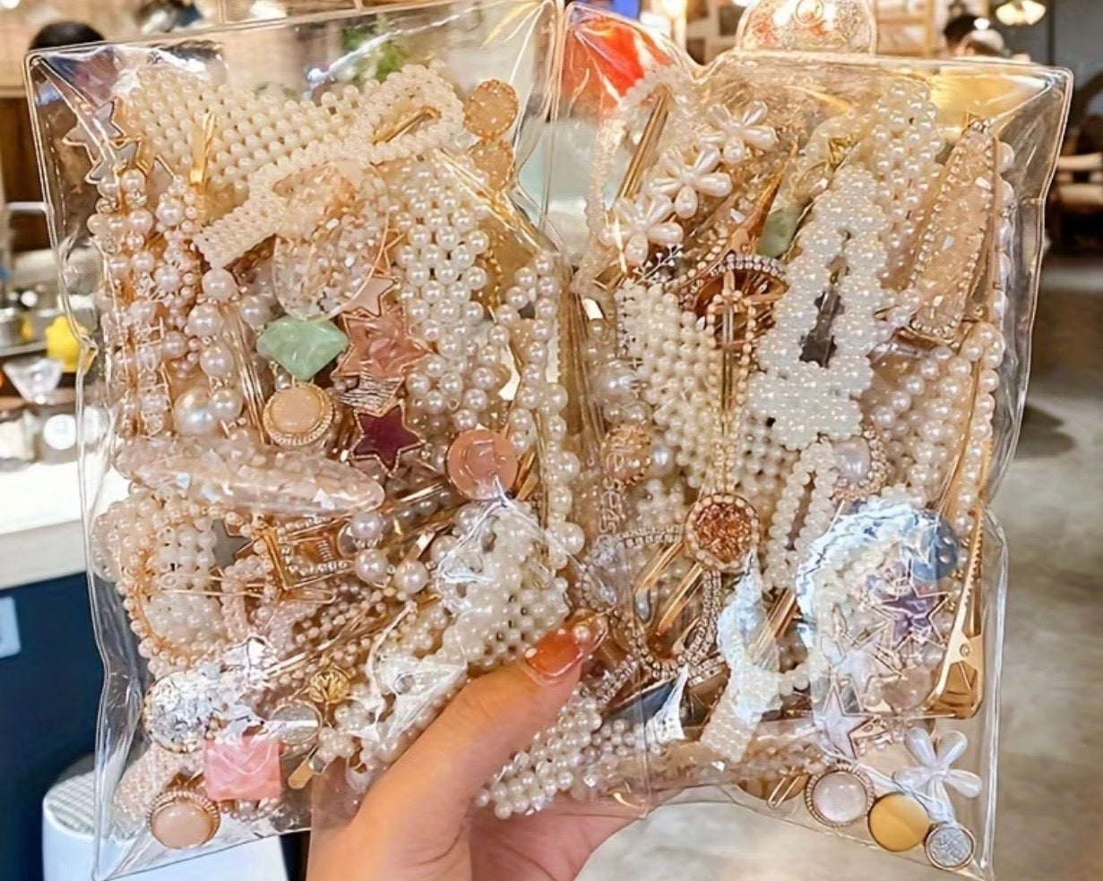 blind date with a book (book, book sleeve, bookmarks, stickers, & extra surprises)